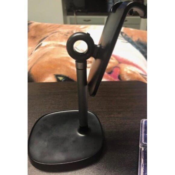 Cell Phone Stand Adjustable Phone Holer for Desk, Office Desk Accessories - Picture 4 of 6